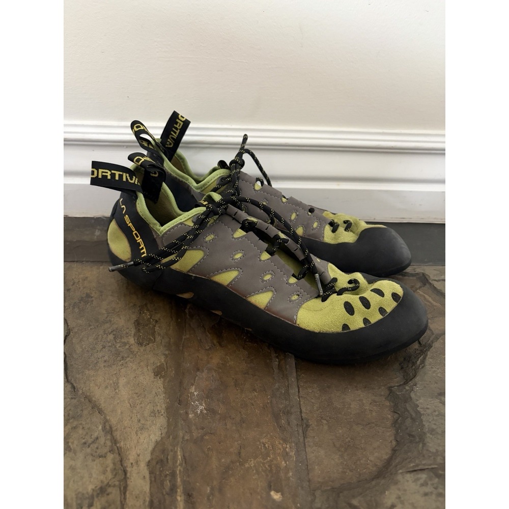 la sportiva tarantulace climbing shoes